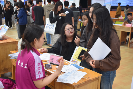 春风送岗，精准服务—私立华联学院2026年粤港澳大湾区春季校园供需见面会成功举办